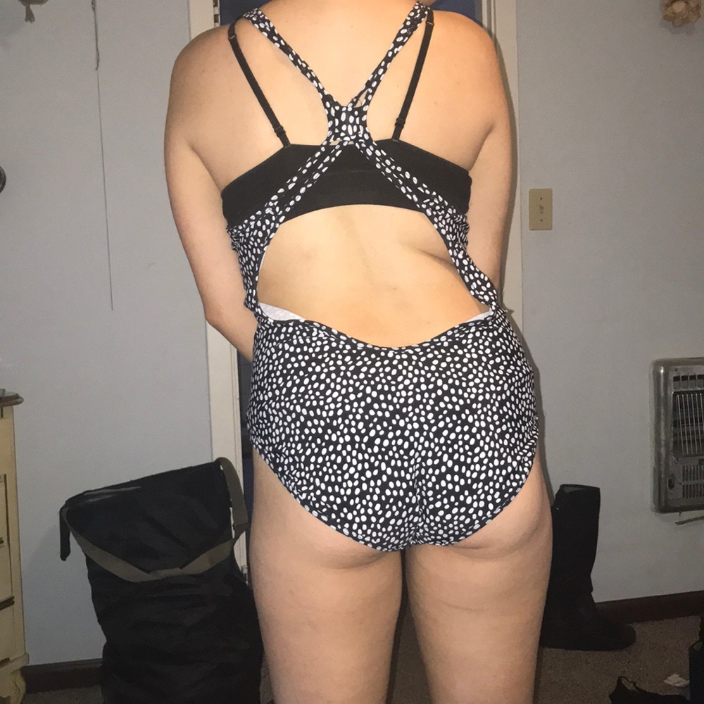 Swimsuit - Picture 3 of 3